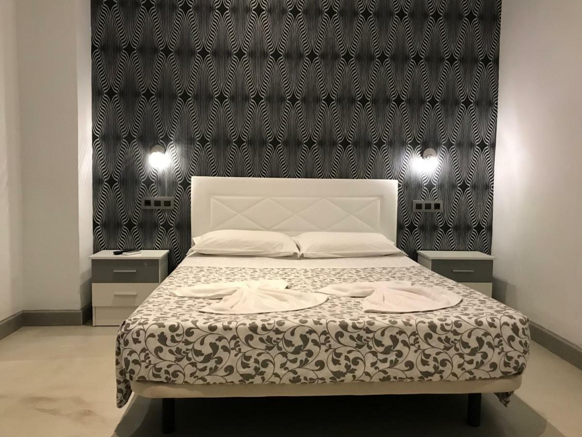 Pension Las Setas Sevilla Dış mekan fotoğraf