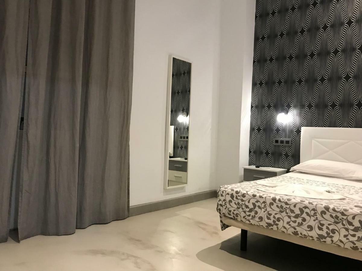 Pension Las Setas Sevilla Dış mekan fotoğraf
